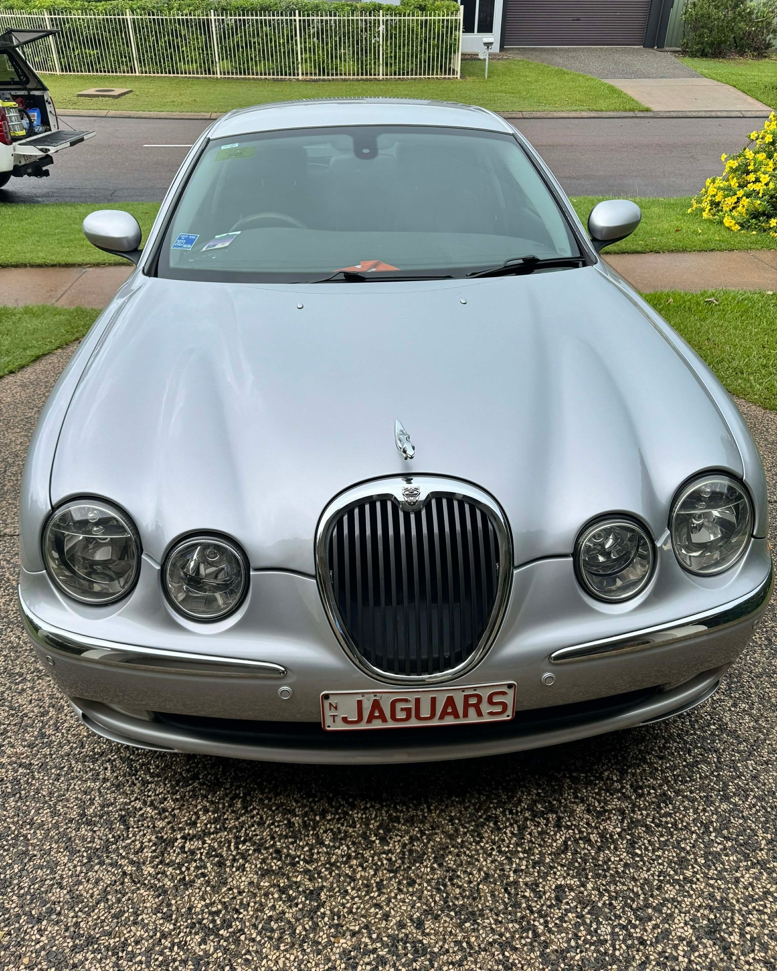Jaguar S-Type — front fully detailed